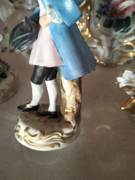 Par de figuras - Artibus