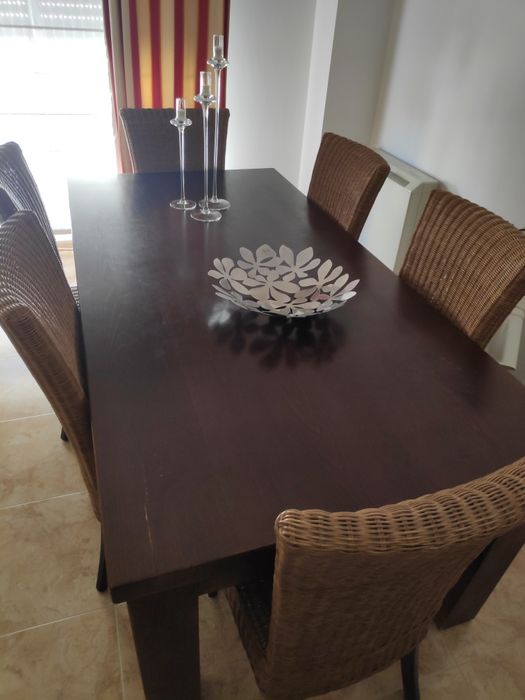 Conjunto mesa + 6 cadeiras