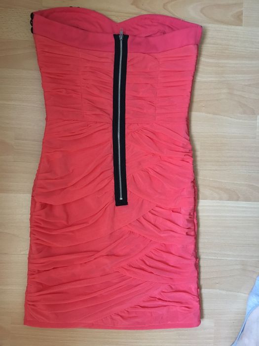 Sukienka quiz idealna na impreze