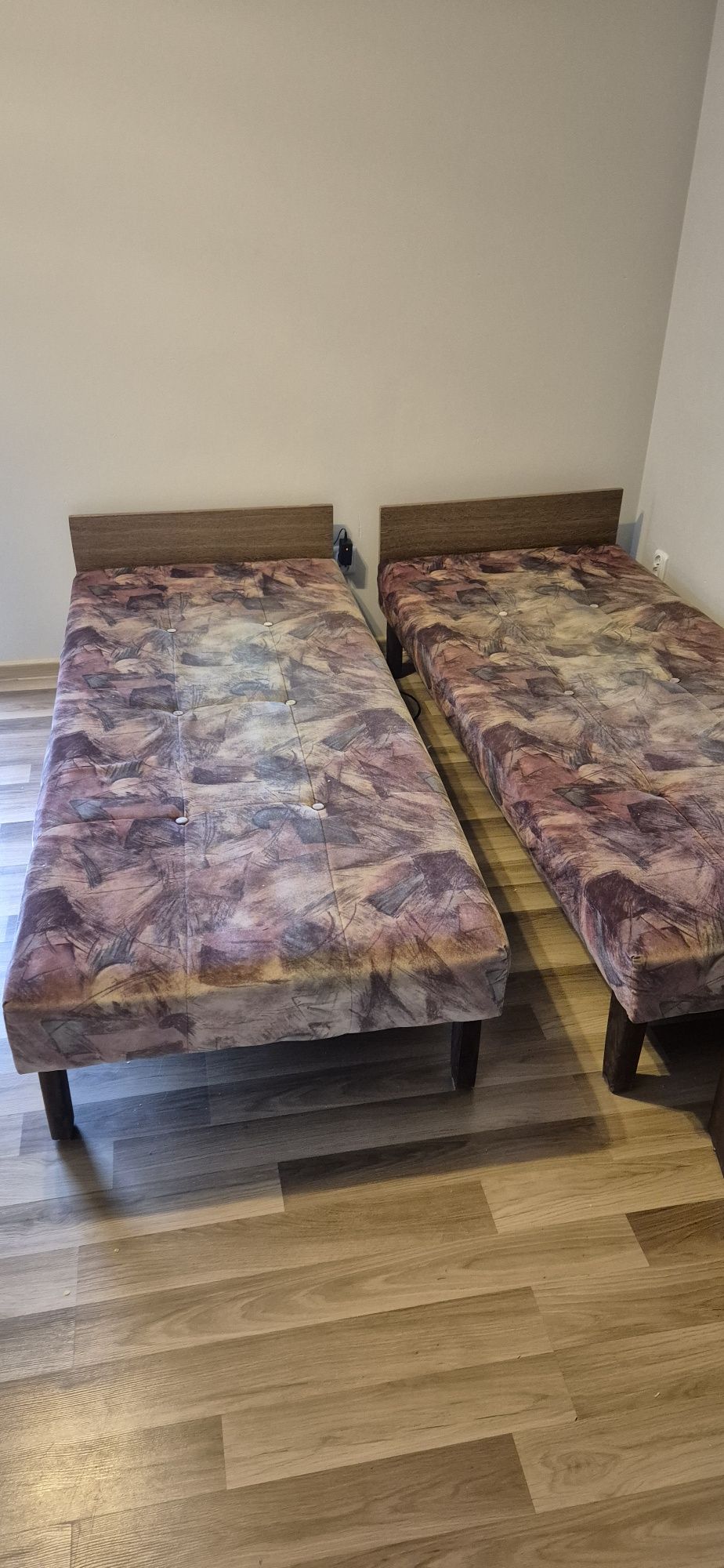 Tapczan, łóżko pojedyńcze