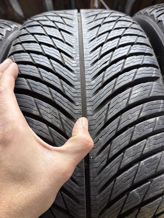 225/50R17 Michelin 4шт