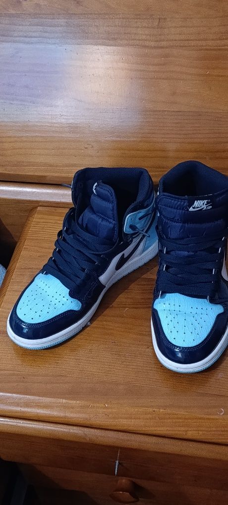 Nike Jordan Azul e Branco