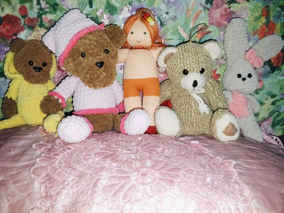 Продам іграшки ручної праці.Дуже гарні та красиві.