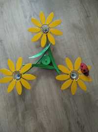 Lampa sufitowa kwiaty z biedronką do pokoju dziecięcego