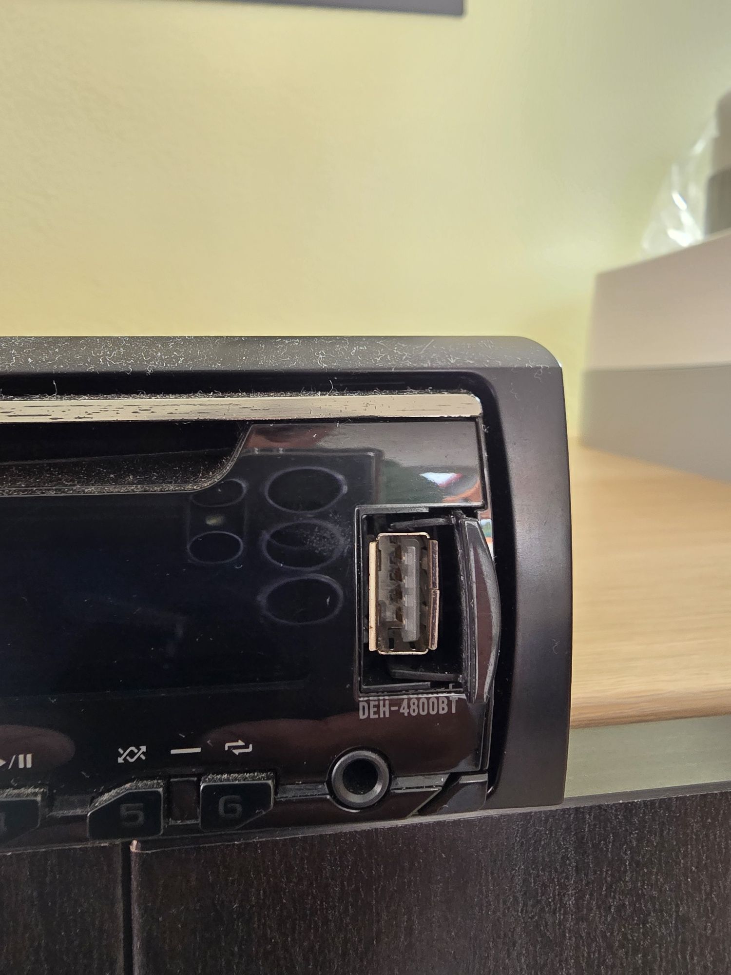 Rádio Pioneer DEH-4800BT