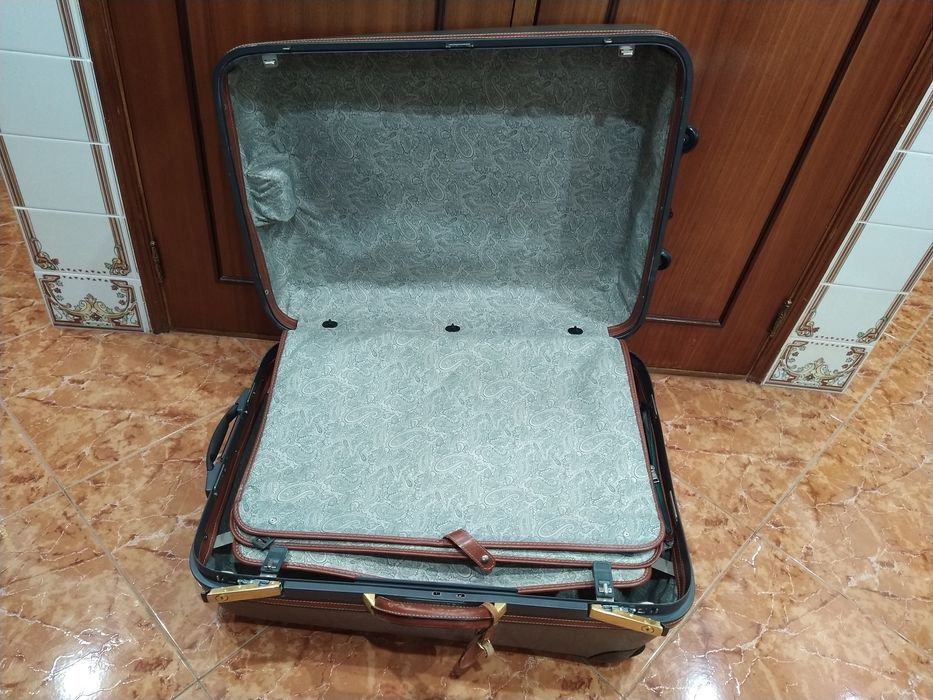 Mala malas de porão grande casa quarto apartamento vivenda escritório.