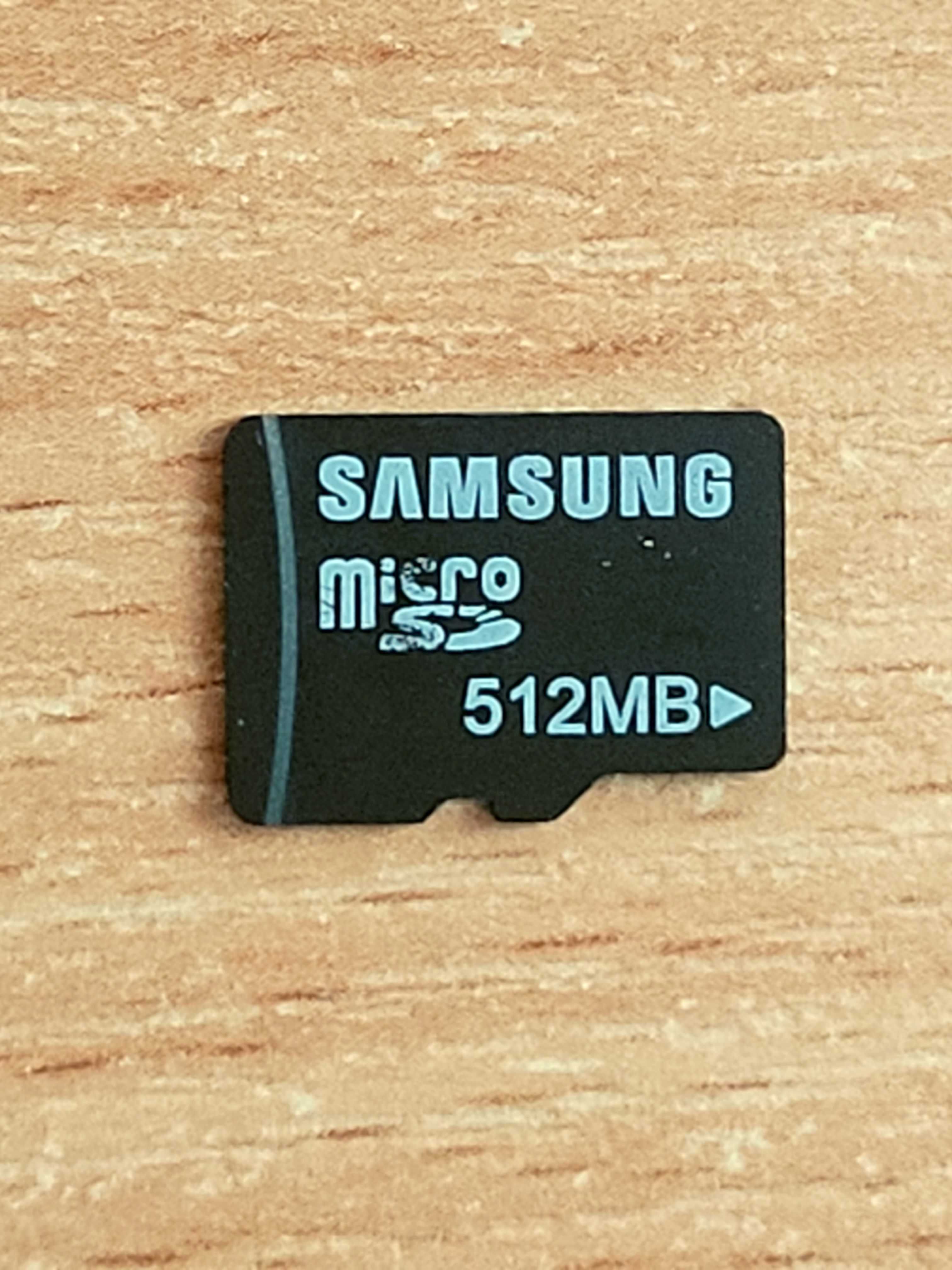 Телефон Samsung SGH-B520 + наушники, зарядка и microSD