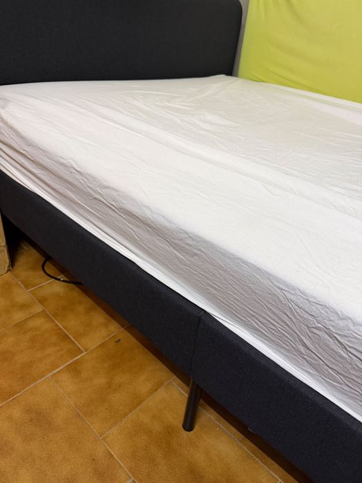 Vendo Cama de 120x200  com dos messes de uso , valor 150€