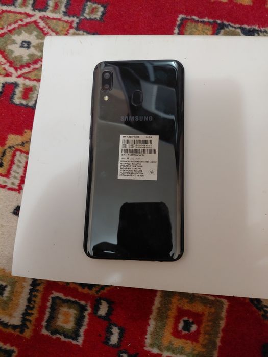 Продам мобільний телефон Samsung  A-20