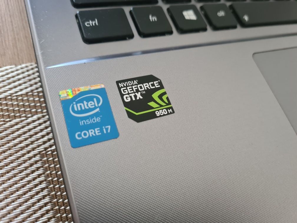 Laptop Asus 15,6 R510j i7 1TB SSD 12GBRam NVIDIAGTX950 stan bdb Wind10