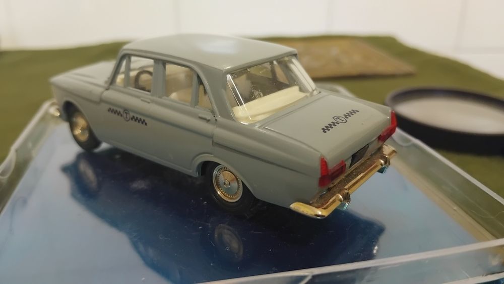 Модель 1/43 Москвич 408-Такси-Идеал! СССР