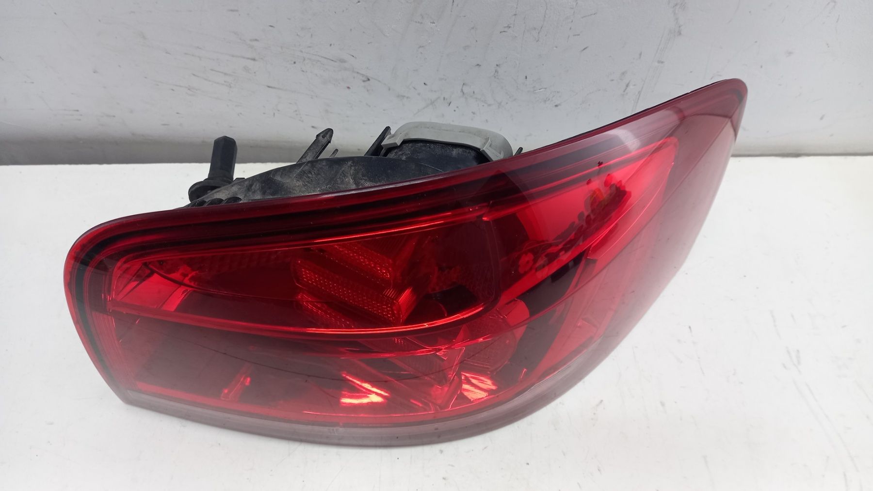Фонарь задний правый стоп Audi A3 S3 2009-2013 8P3945096B