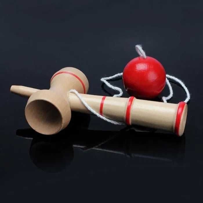 _Kendama jogo de madeira tradicional japones coordenação mão bola