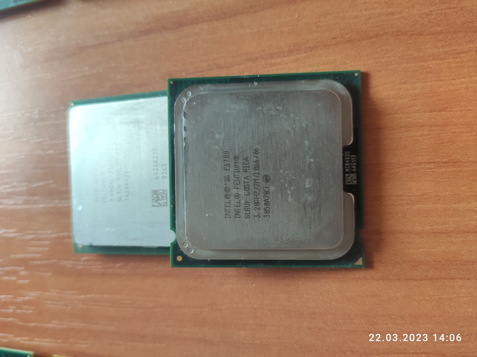 Intel T3300,T4200,T5870,E6700. AMD Turion 64 MK-36