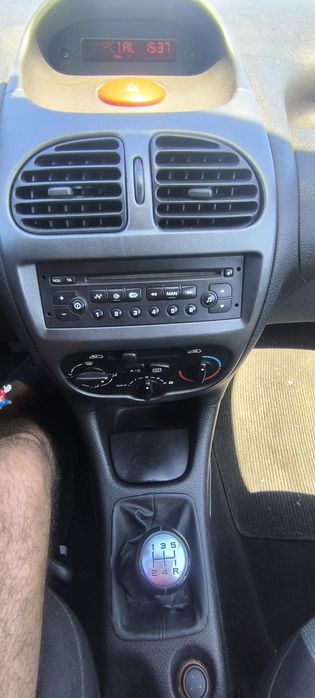 Peugeot 206 ano 2004