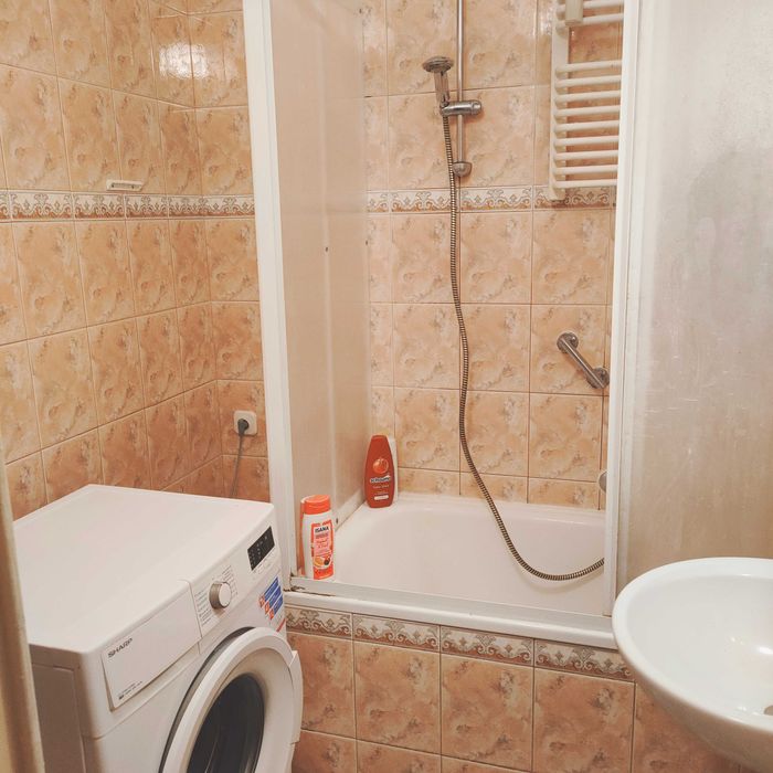 oferuję do wynajęcia pokój jednoosobowy