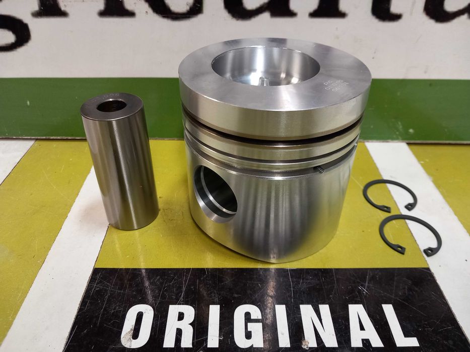 Tłok silnika MWM TD228-6 fi-105 3-P 35x82 K-60 RENAULT 145.14 R7942