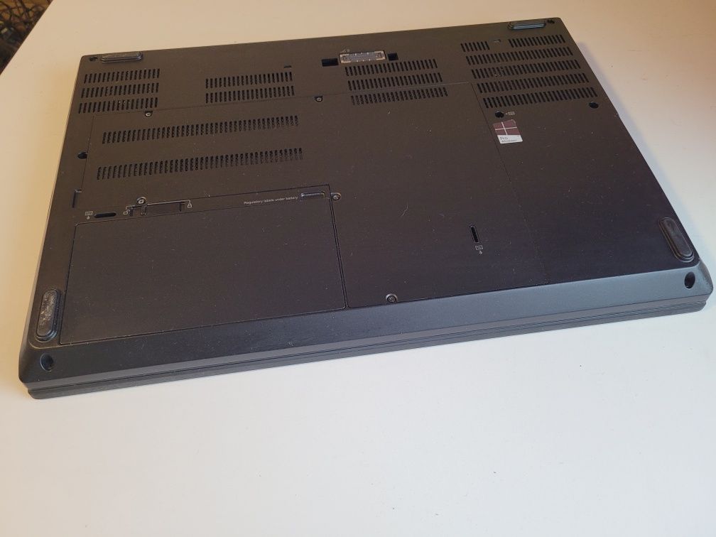 Lenovo ThinkPad P70 17.3"4K Xeon E3-1505Mv5/32GB/512SSD/Quadro M4000M