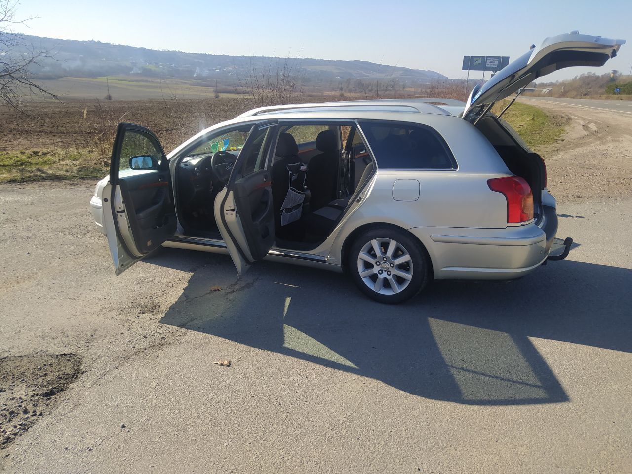 Продам Toyota Avensis