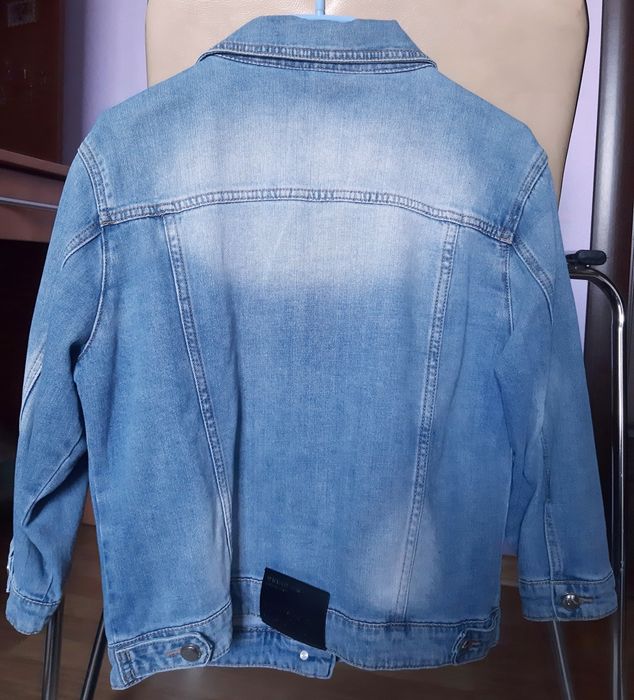 Джинсова куртка жіноча