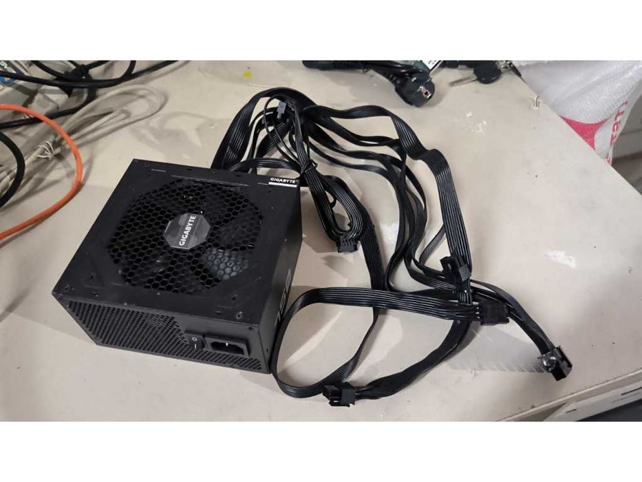 Блок живлення Gigabyte 550 750 850 1000 1600 Вт