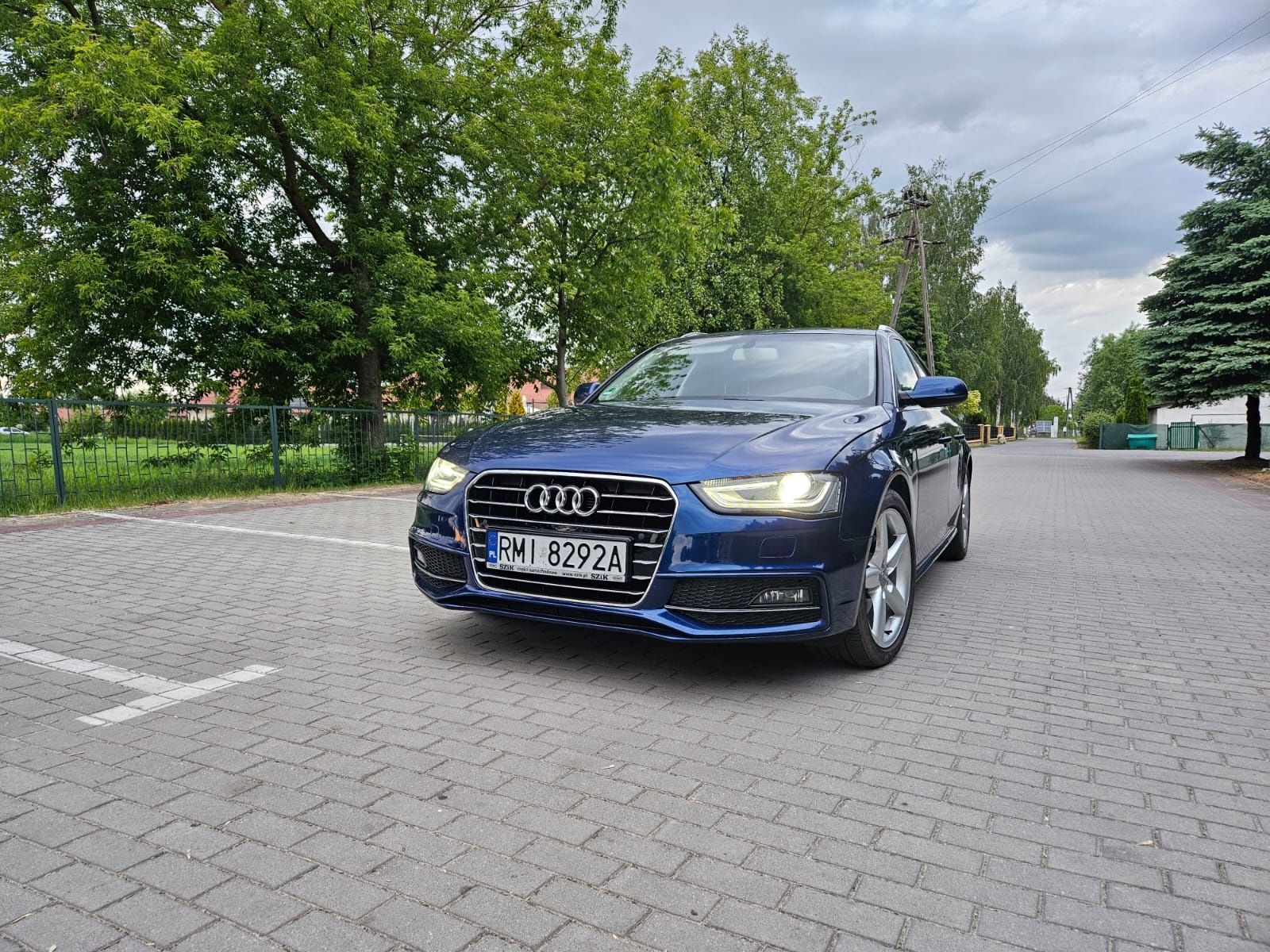 Audi a4 B8 Quatro S-line 190km S-Tronic