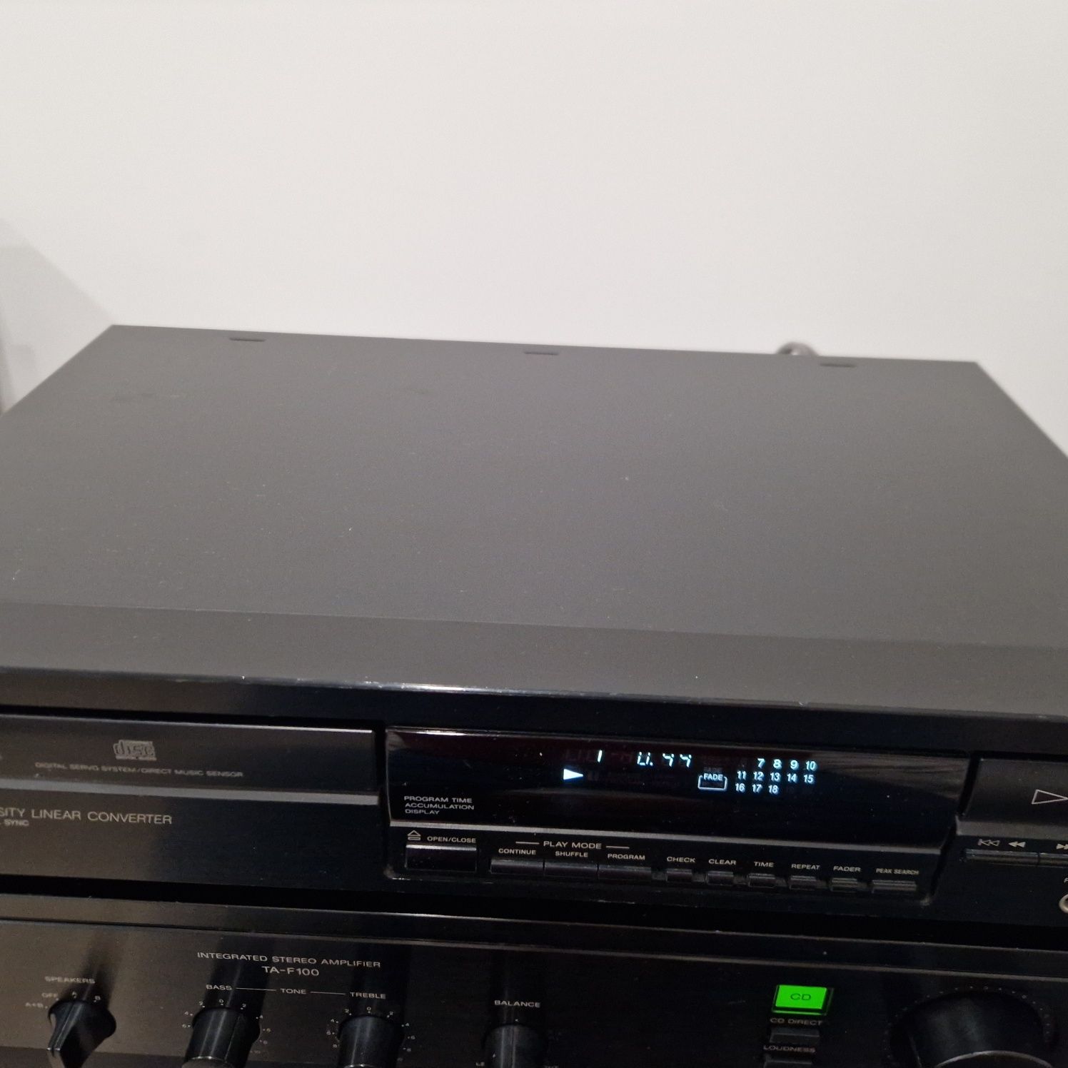 Wzmacniacz sony ta-f100 plus cdp-297