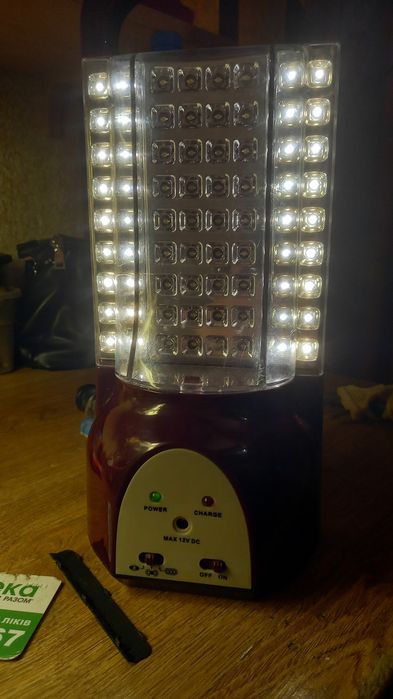 Продам фонарь с солнечной батареей