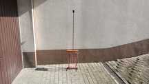 Lampa Stojąca Stolik Gazetownik PRL metalowa 160 cm stara vintage