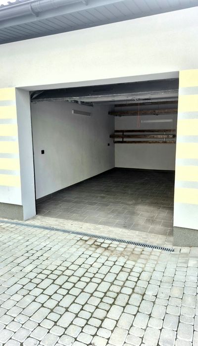 Оренда гараж 23м новобуд Винники Львів вул. Шевченка ЖК Вілла Венеція.