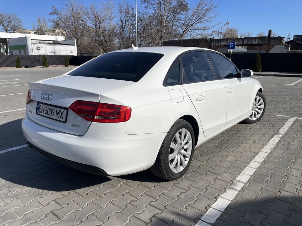 Продам Audi A4 B8 2012 2.0 TFSI Premium