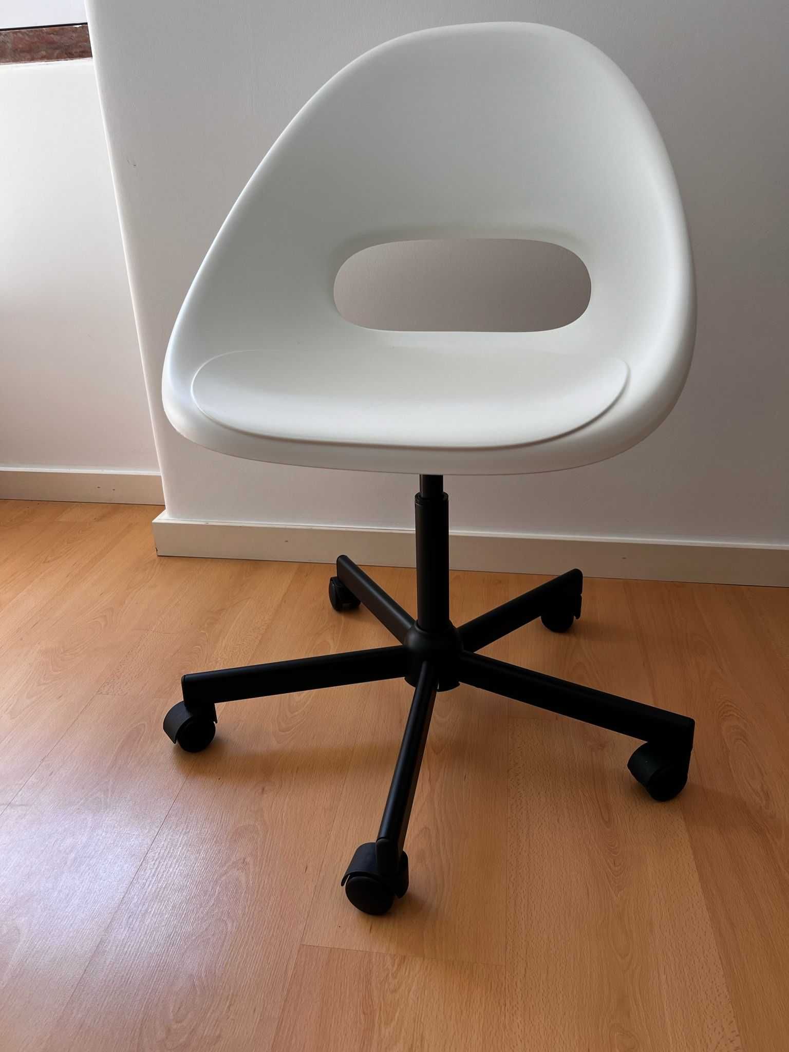 Cadeira Ikea Malskär