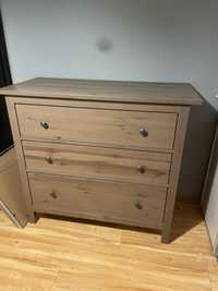 Drewniana komoda ikea hemnes