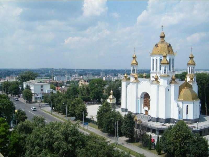 Здам 2х біля парку Шевченка