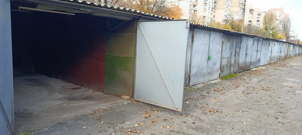 Продам гараж Кооперативний #1 вул.Івана Дзюби (сімʼї Сосніних)