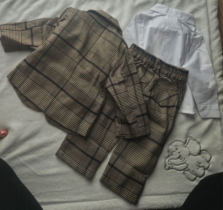 Garnitur chłopięcy z muchą + koszula