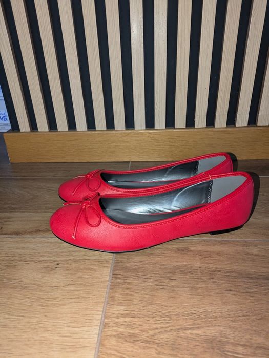 Nowe baletki / balerinki w kolorze czerwonym Duży rozmiar r.45