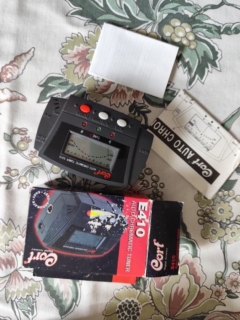 Tuner do gitary Cort E410