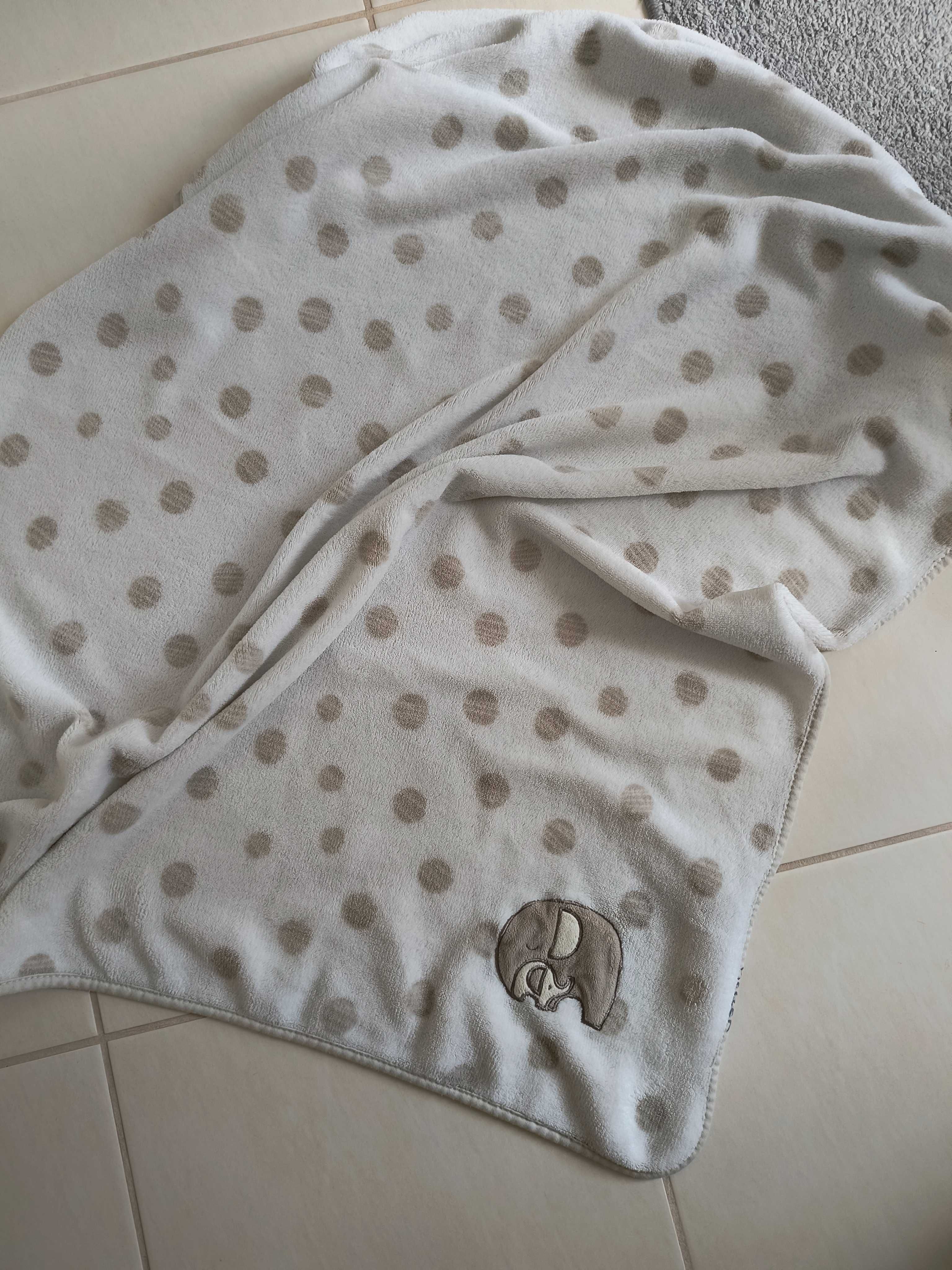 Gruby kocyk beżowy plus cienki gratis