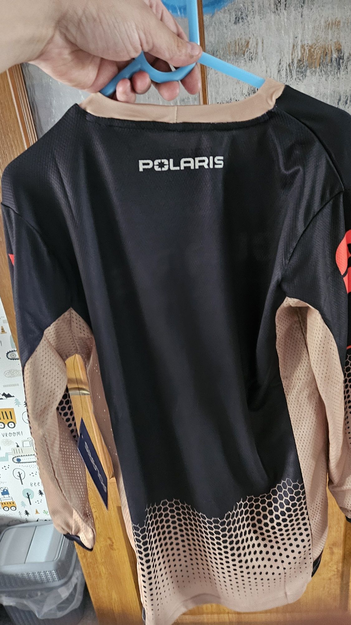 T-Shirt Polaris Youth Medium Size