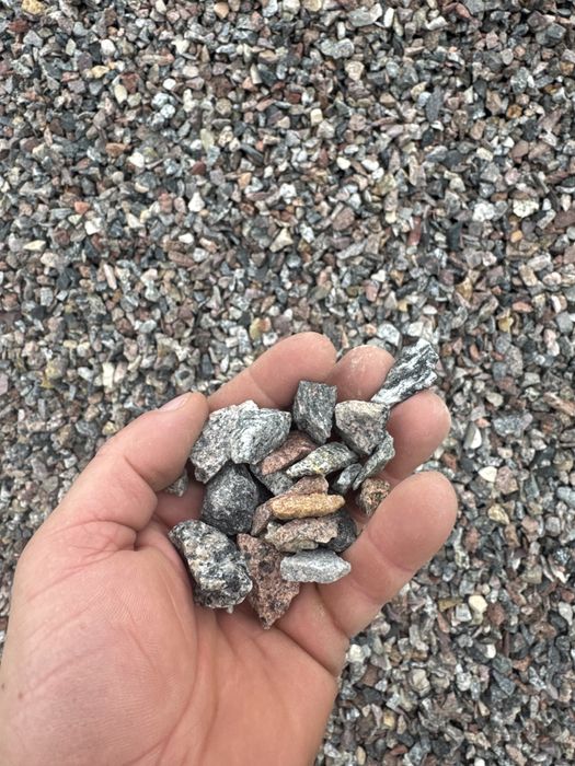 Żwir piasek kamień ziemia ogrodowa siana do 5 ton