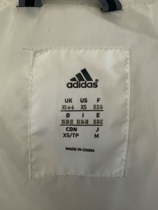 Продам пуховик adidas