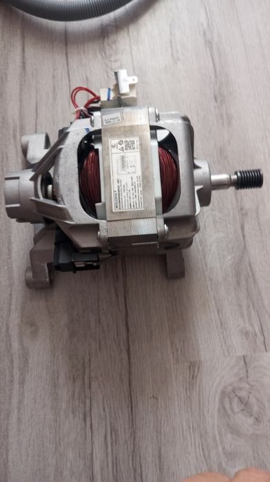 Продаются запчастини до пральної машини