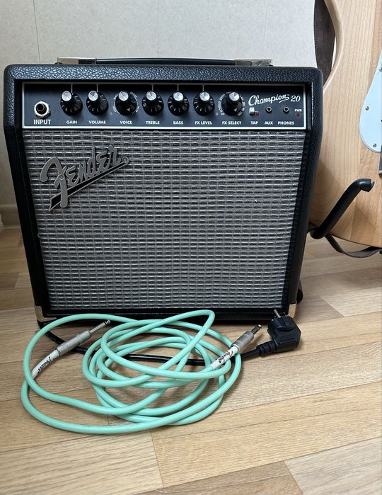 Продам Електрогітару YAMAHA PACIFICA 112J + комбік FENDER CHAMPION 20