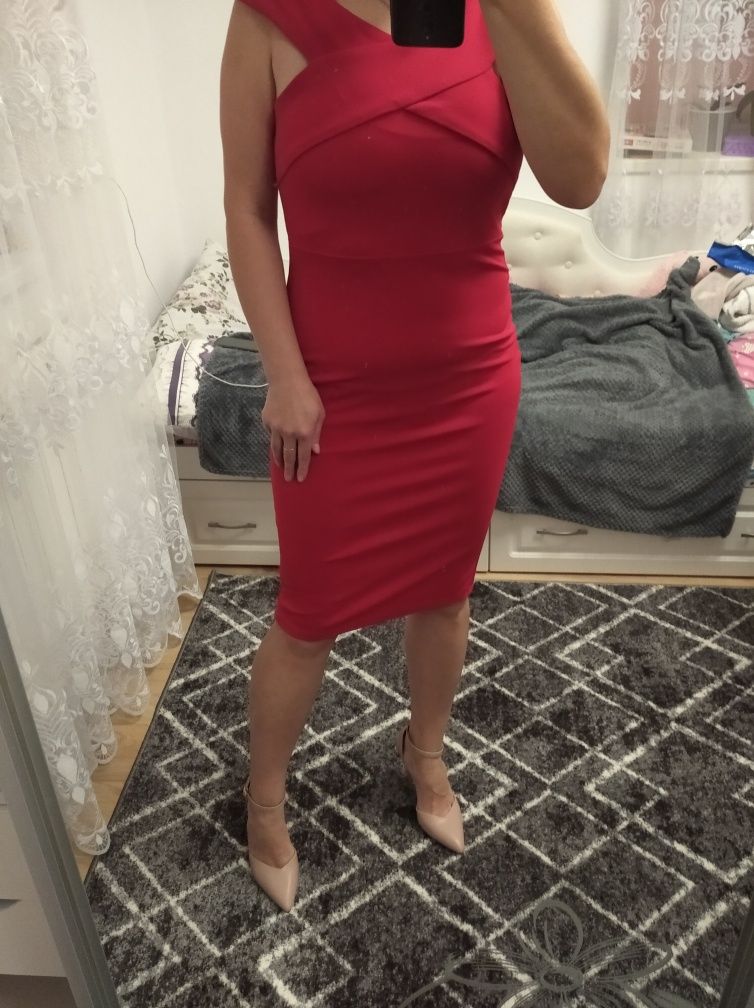Плаття червоне вечірнє