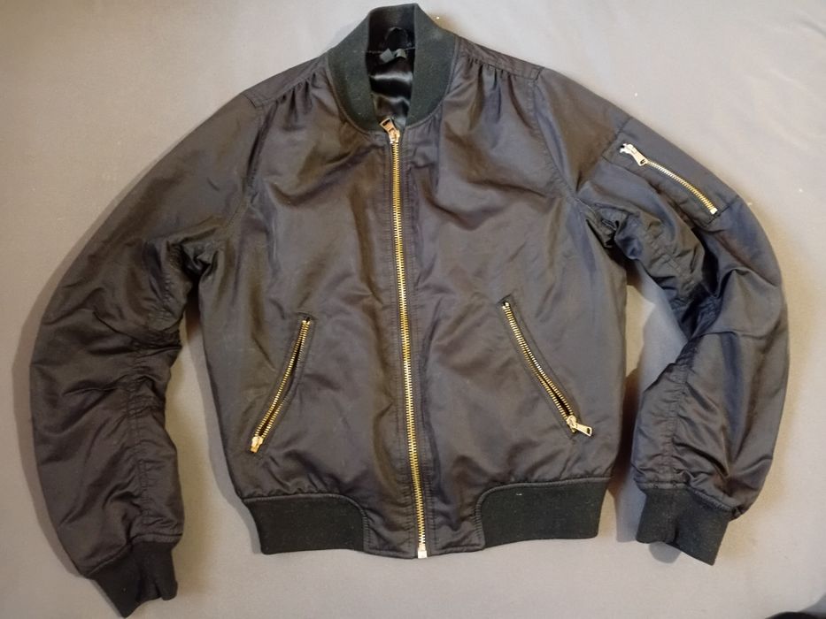 Бомпер курточка для жінок розмір М