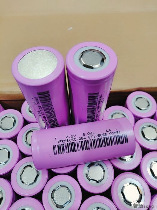 Аккумулятор высокотоковый LiFePo4 26650 2500mAh 3.2V