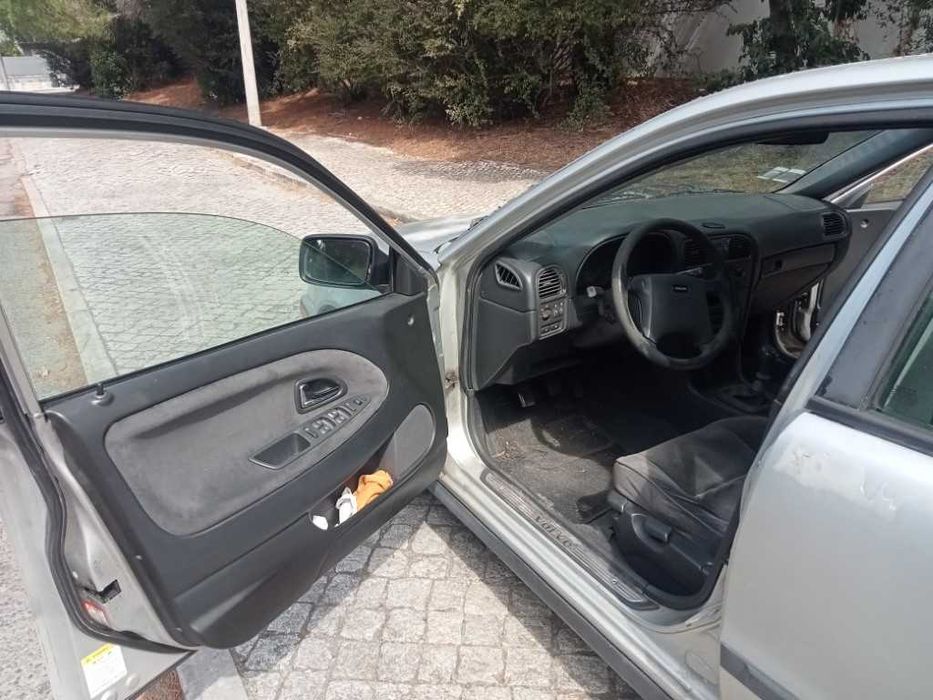 Volvo V40 1.6 com 164mil KM - 1 dono