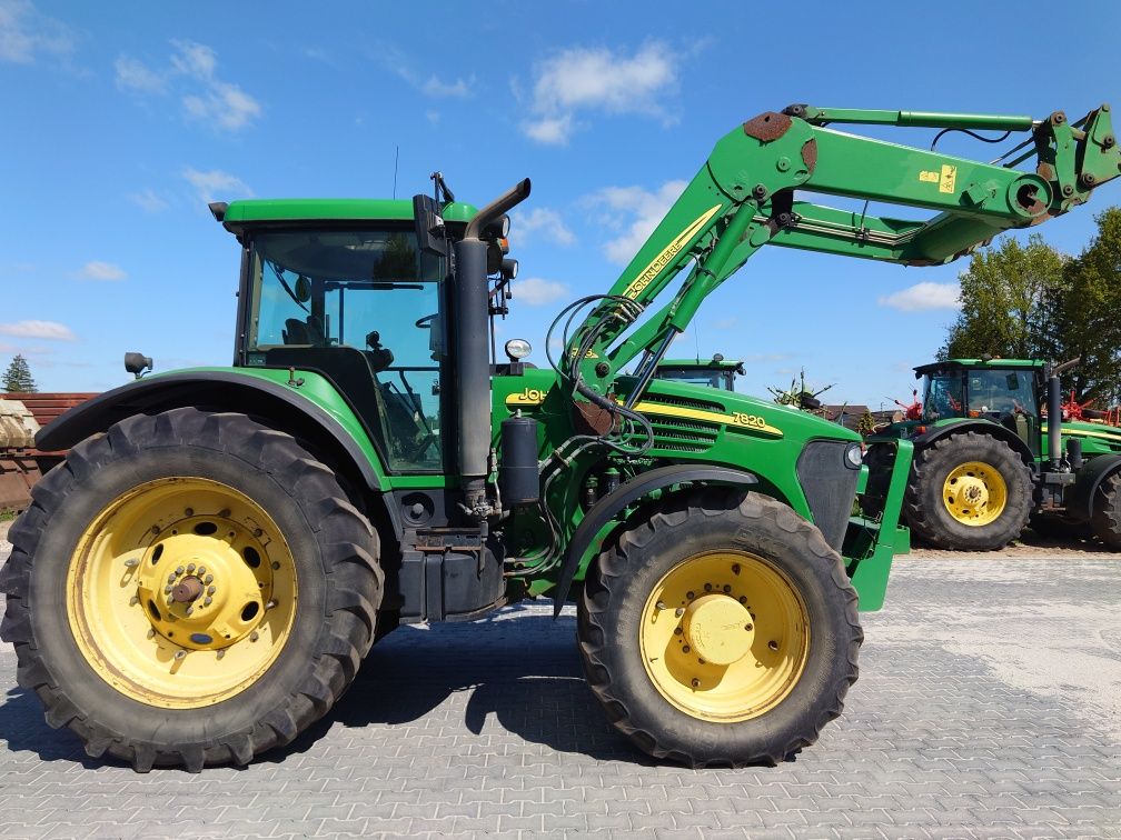 Ciągnik JOHN DEERE 7820 z ładowaczem czołowym JD pneumatyka AutoPower
