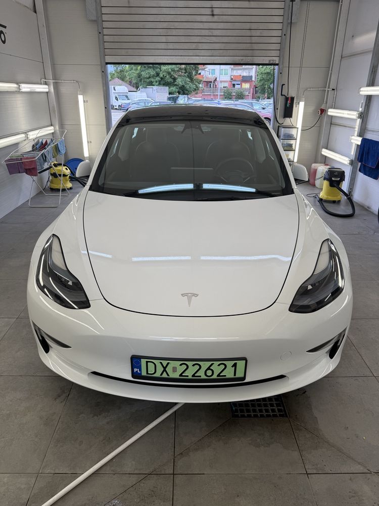 Tesla Model 3 Long Range Dual Motor 2023 – 480 KM – Jak Nowa!